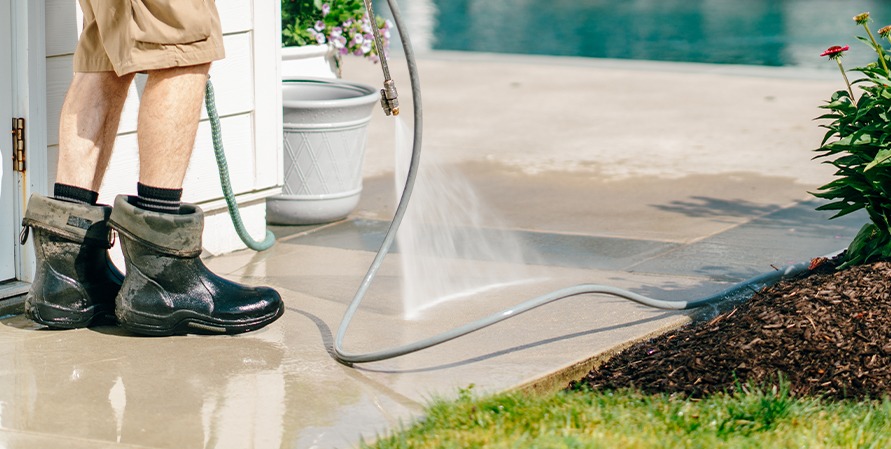 Concrete and Driveway Wash Services by Elite Pressure Washing